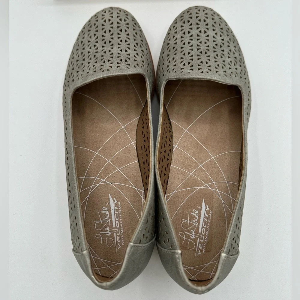 LIFESTRIDE Gray Lasor Cut Slip-On Zamora Loafer | Size 8.5 - Picture 5 of 14